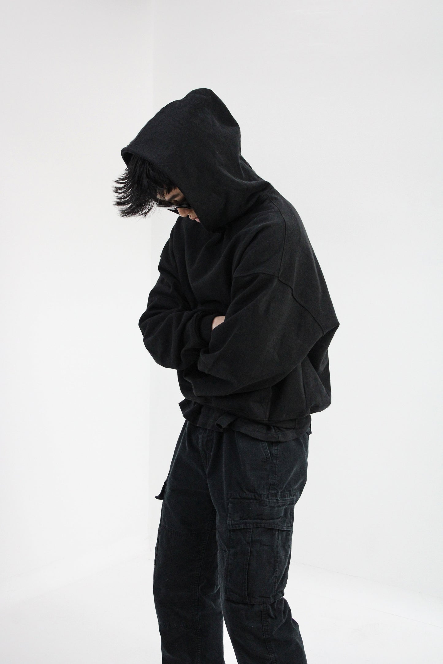 Seasonal blanks wholesale store. Bulk buy 500gsm oversized streetwear blank hoodies. Joggers and zip ups. 300gsm and 270gsm tees. 100% french terry, Jersey cotton and cotton fleece. Heavyweight drop shoulders yeezy gap style clothing. Build your brand with our DTG printing