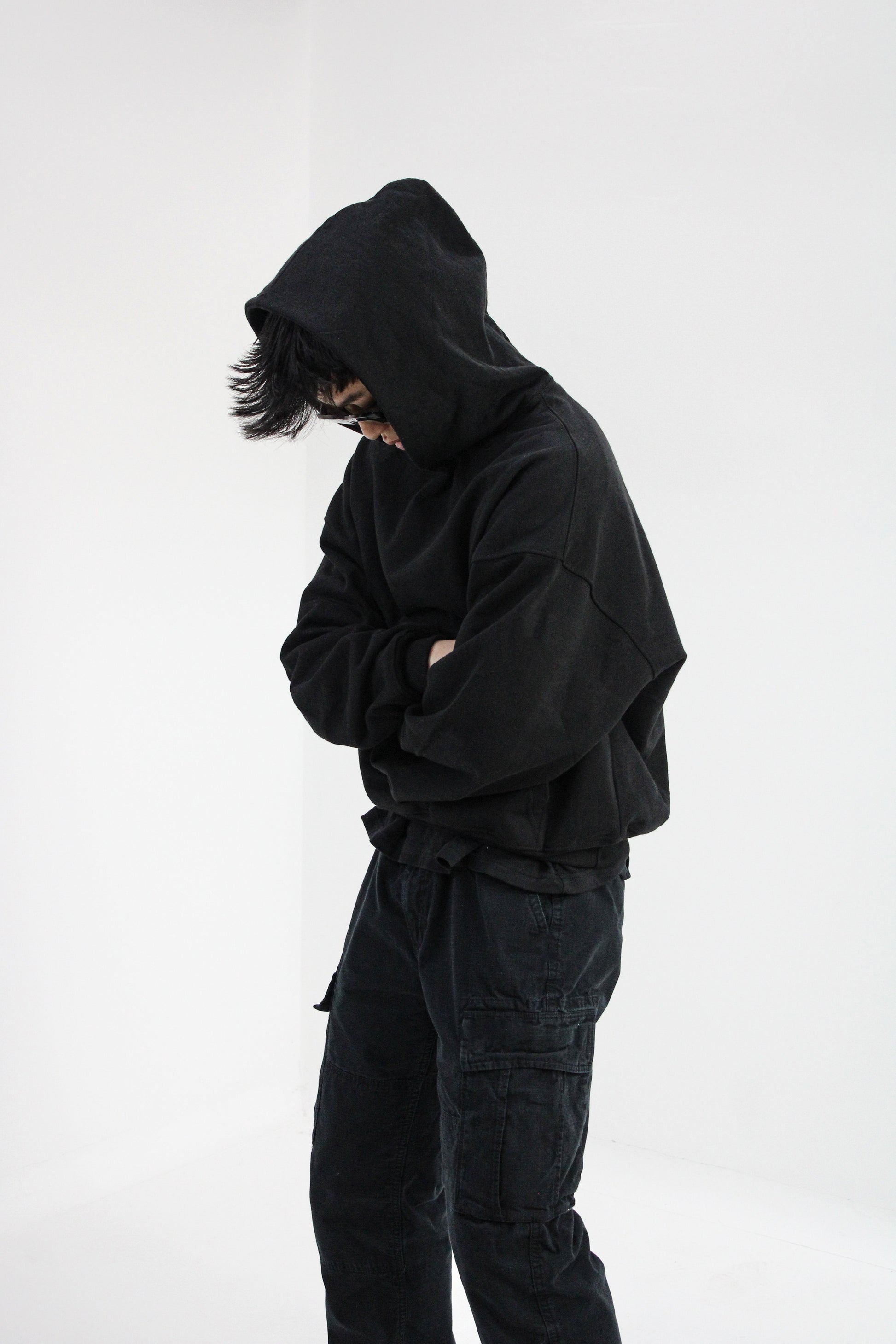 Seasonal blanks wholesale store. Bulk buy 500gsm oversized streetwear blank hoodies. Joggers and zip ups. 300gsm and 270gsm tees. 100% french terry, Jersey cotton and cotton fleece. Heavyweight drop shoulders yeezy gap style clothing. Build your brand with our DTG printing