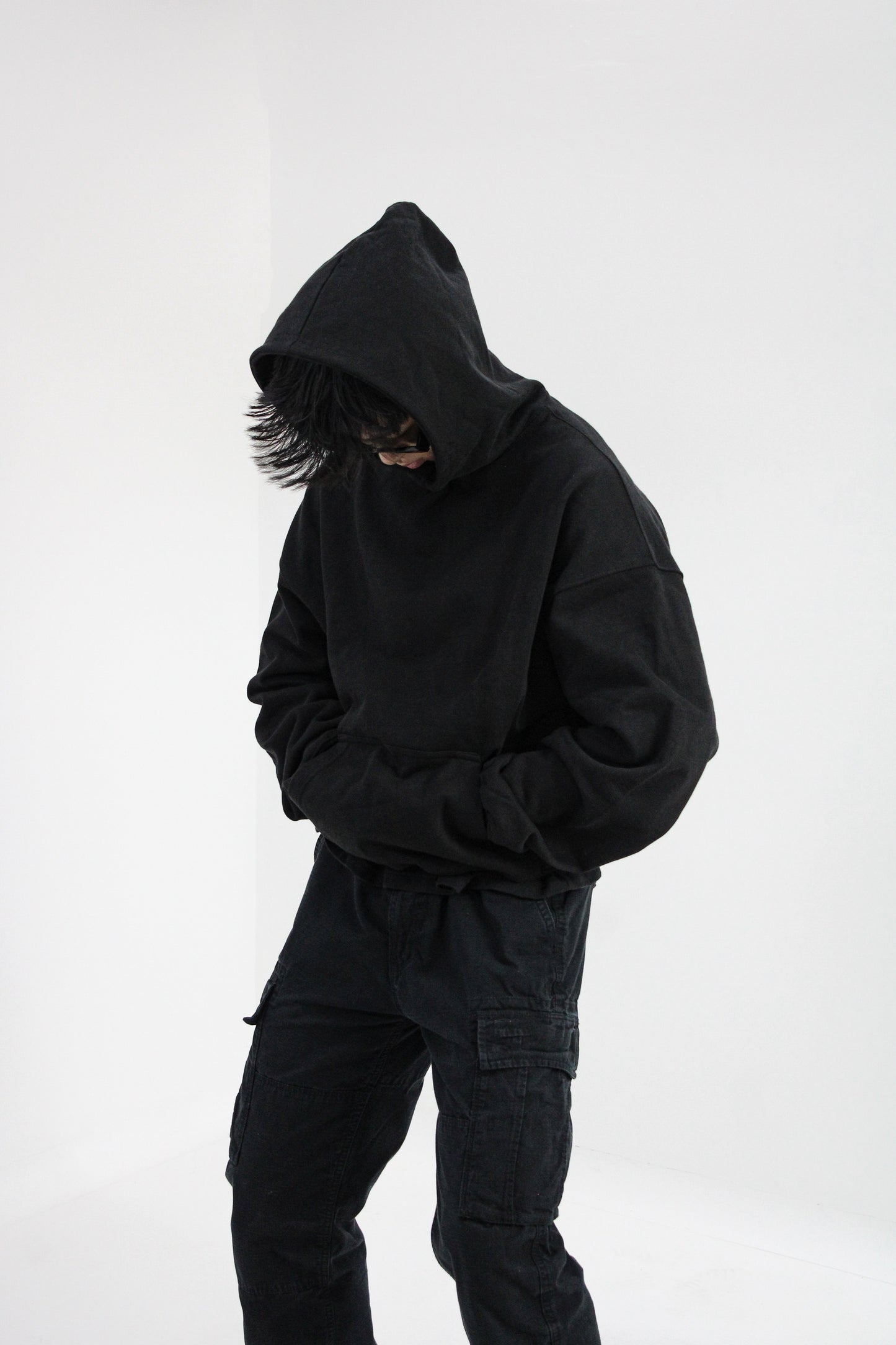 Seasonal blanks wholesale store. Bulk buy 500gsm oversized streetwear blank hoodies. Joggers and zip ups. 300gsm and 270gsm tees. 100% french terry, Jersey cotton and cotton fleece. Heavyweight drop shoulders yeezy gap style clothing. Build your brand with our DTG printing