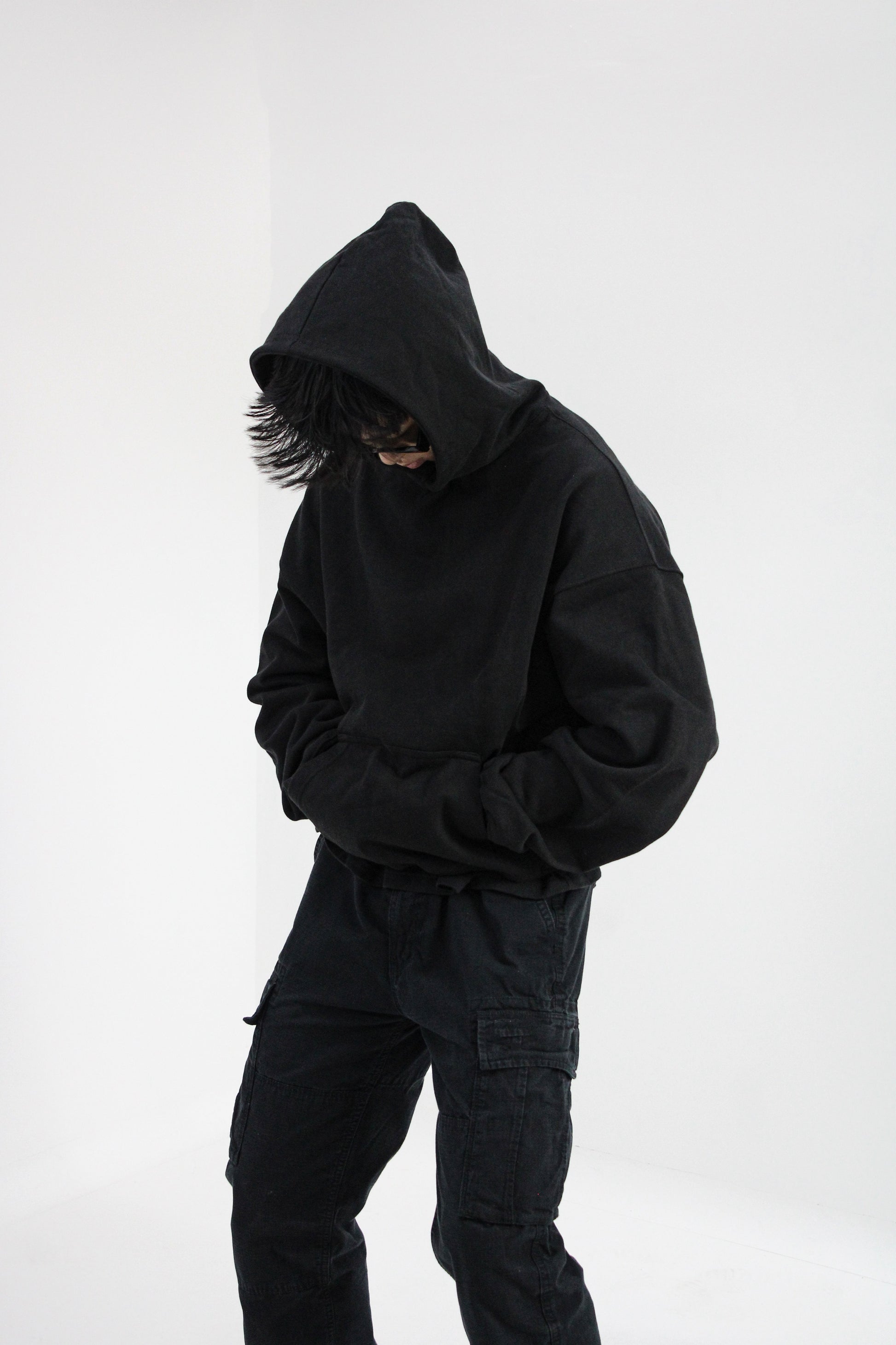 Seasonal blanks wholesale store. Bulk buy 500gsm oversized streetwear blank hoodies. Joggers and zip ups. 300gsm and 270gsm tees. 100% french terry, Jersey cotton and cotton fleece. Heavyweight drop shoulders yeezy gap style clothing. Build your brand with our DTG printing